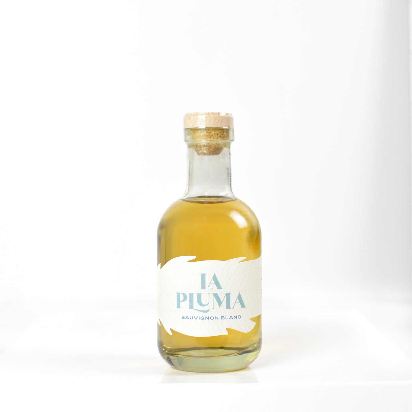 La Pluma Sauvignon Blanc California, 187mL - Jocelyn & Co. Business Gifting Services